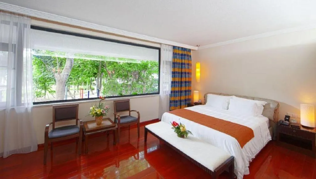 Bed in Nanhai Oil Hotel