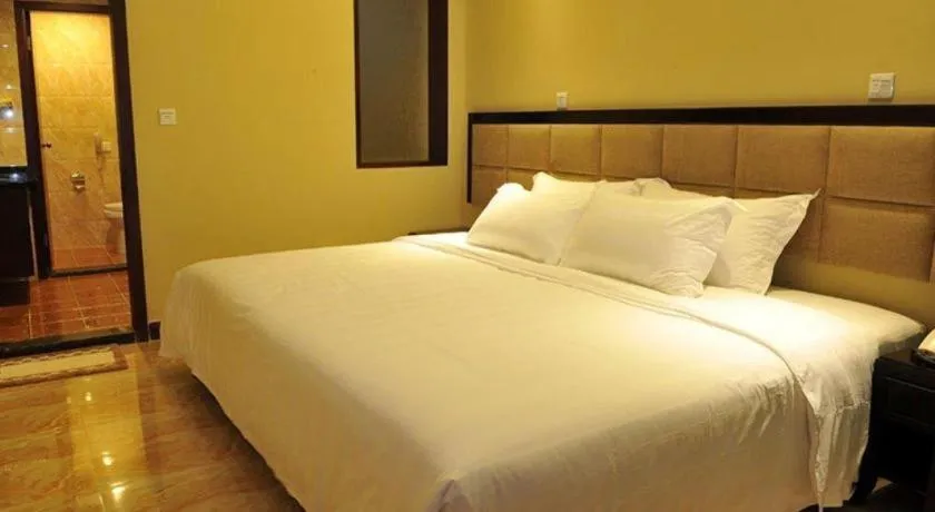 Bed in Nanhai Oil Hotel