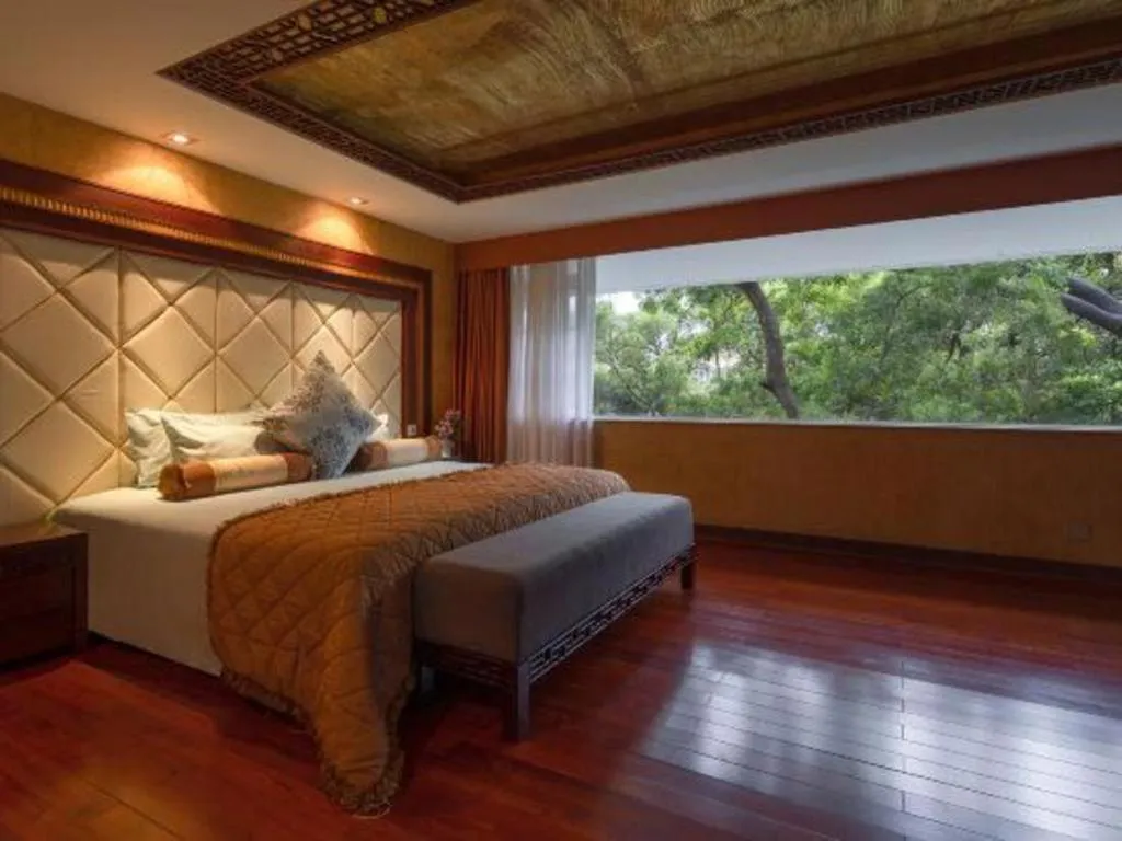 Bed in Nanhai Oil Hotel