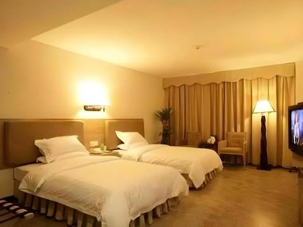 Bed in Nanhai Oil Hotel