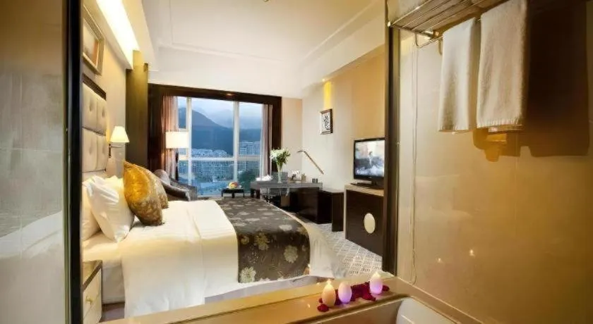 Bed in Jiande Peninsula Kaihao Hotel