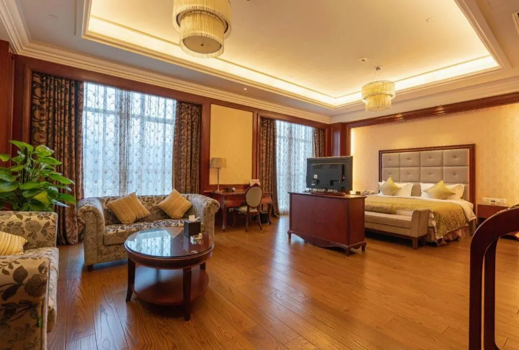 Bed in Jiande Peninsula Kaihao Hotel