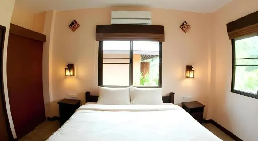 Bed in Monn Phu Phrai Bed in Monn Phu Phrai