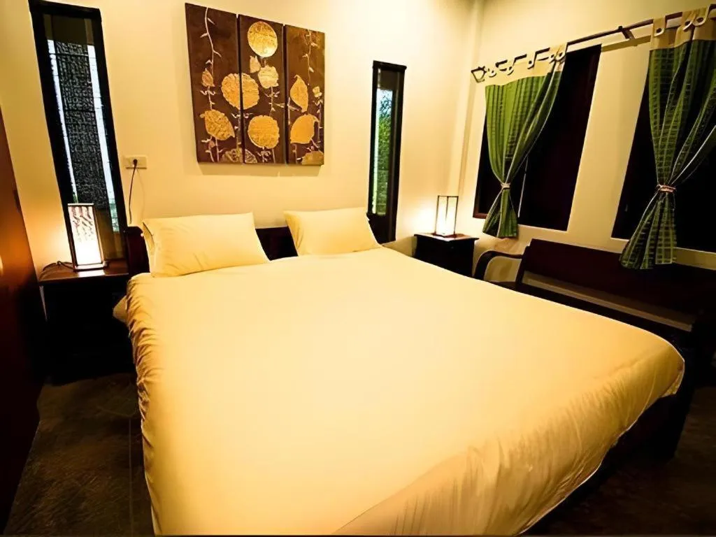 Bed in Monn Phu Phrai