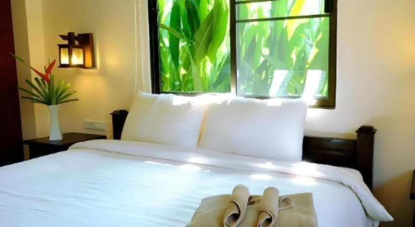 Bed in Monn Phu Phrai