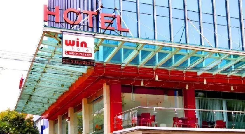 Win Hotel Blok M