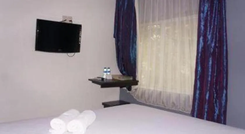 Bed in Win Hotel Blok M
