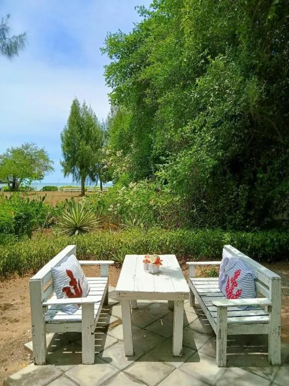 Brassiere Beach Hotel