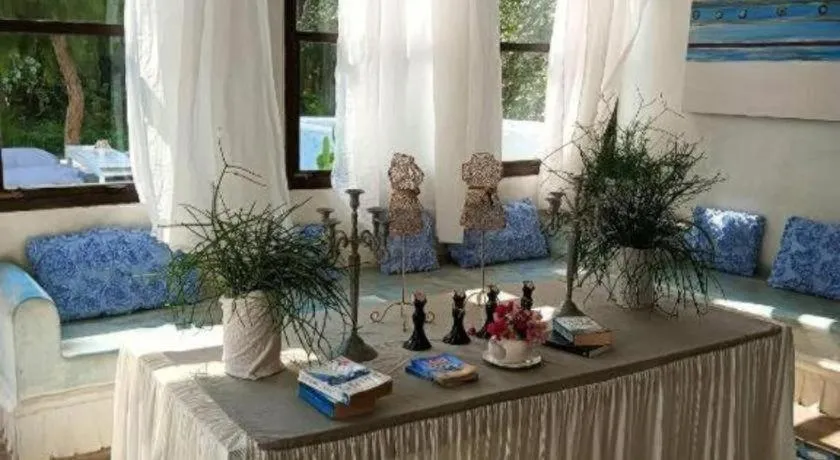 Brassiere Beach Hotel