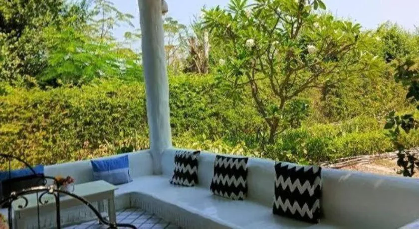 Brassiere Beach Hotel