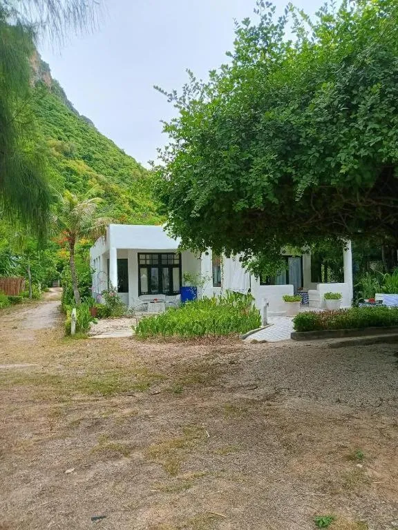 Brassiere Beach Hotel