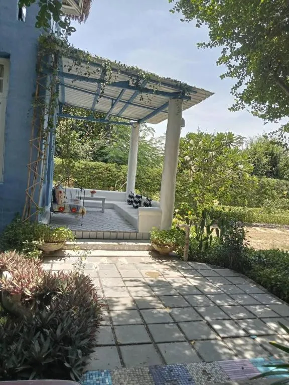 Brassiere Beach Hotel