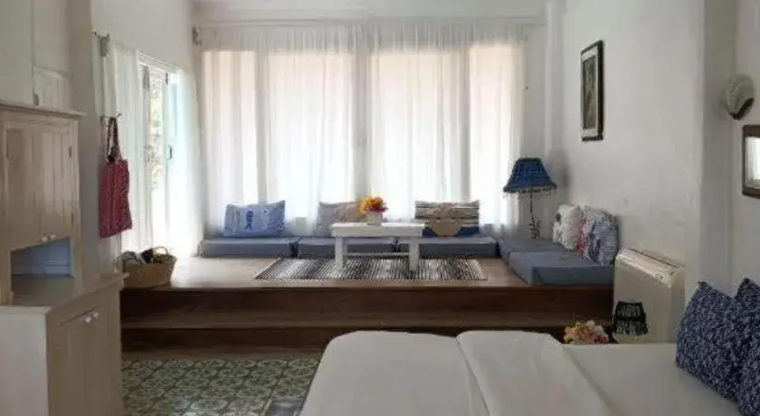 Bed in Brassiere Beach Hotel Bed in Brassiere Beach Hotel