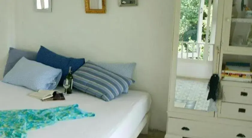 Bed in Brassiere Beach Hotel Bed in Brassiere Beach Hotel