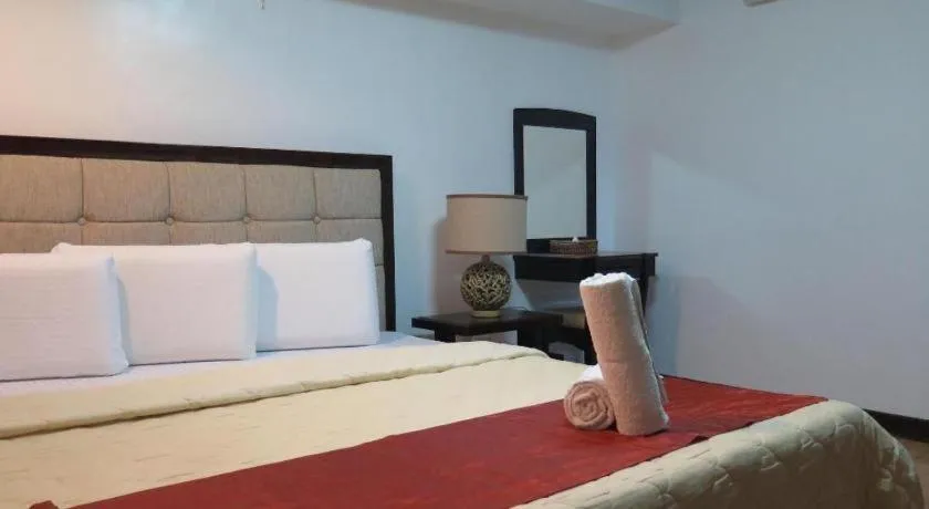 Bed in D' Leonor Hotel