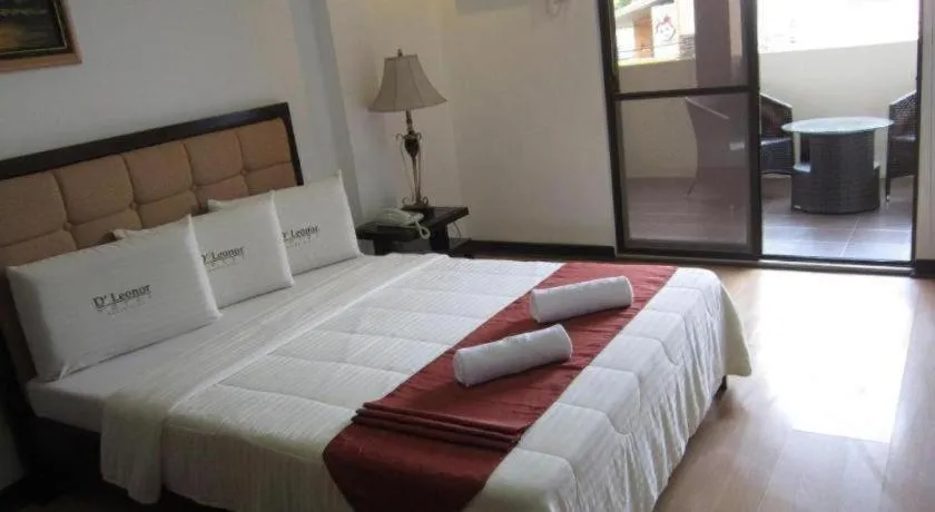 Bed in D' Leonor Hotel