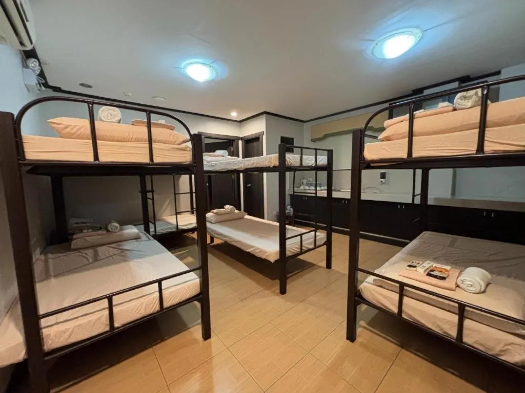 Bed in D' Leonor Hotel