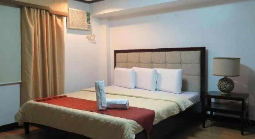 Bed in D' Leonor Hotel