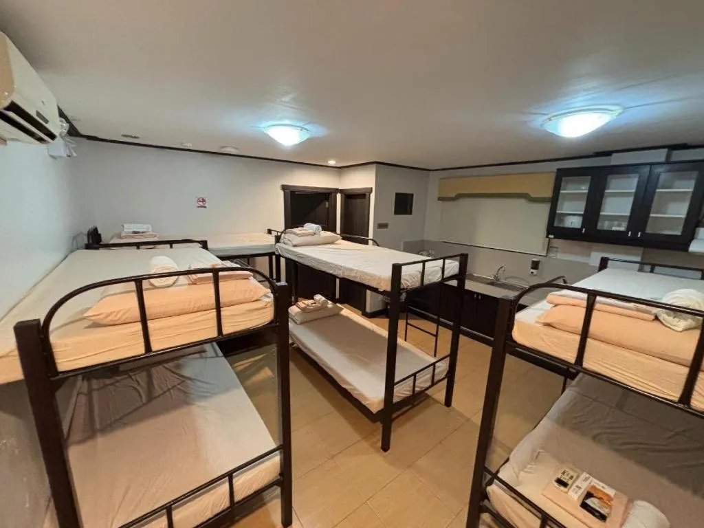 Bed in D' Leonor Hotel