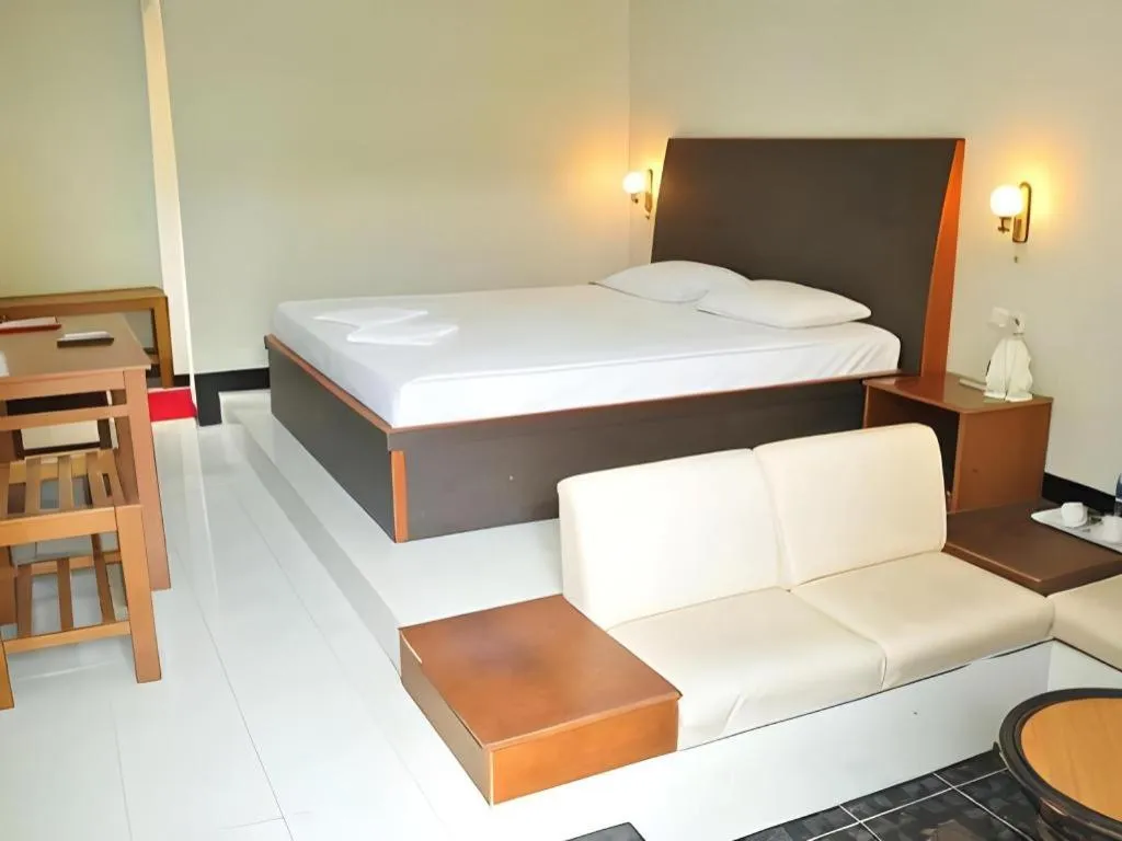 Bed in Hotel Minahasa