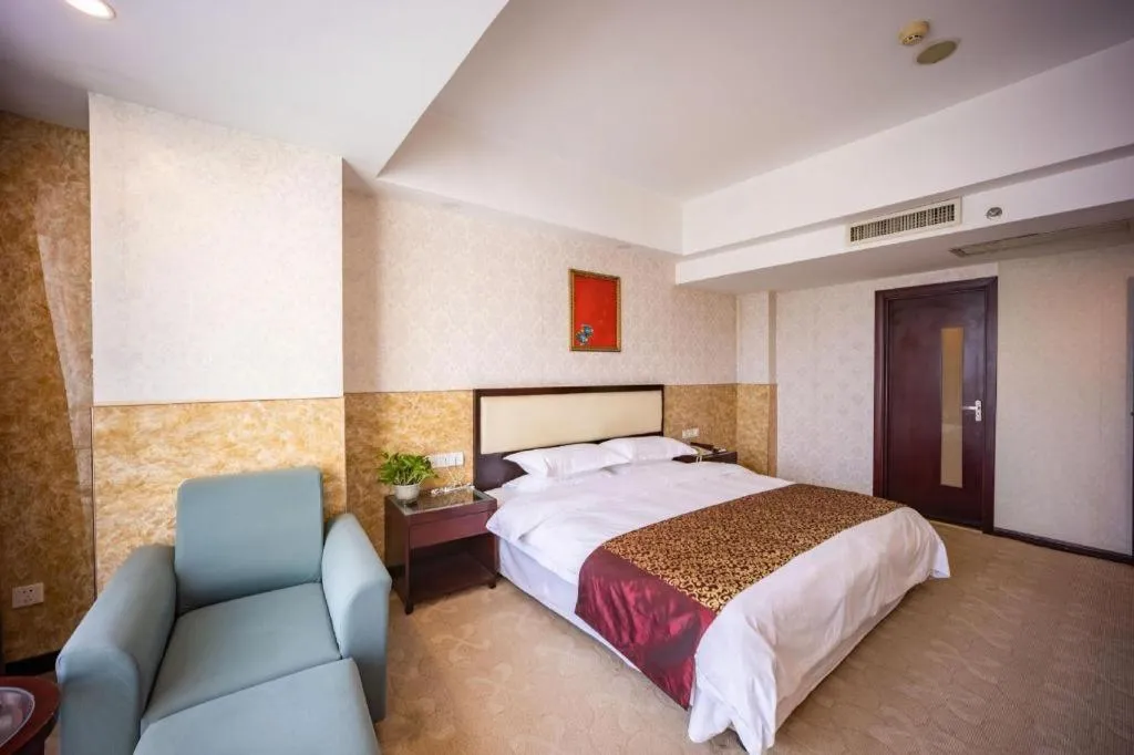 Bed in Wuhan Newport International Hotel