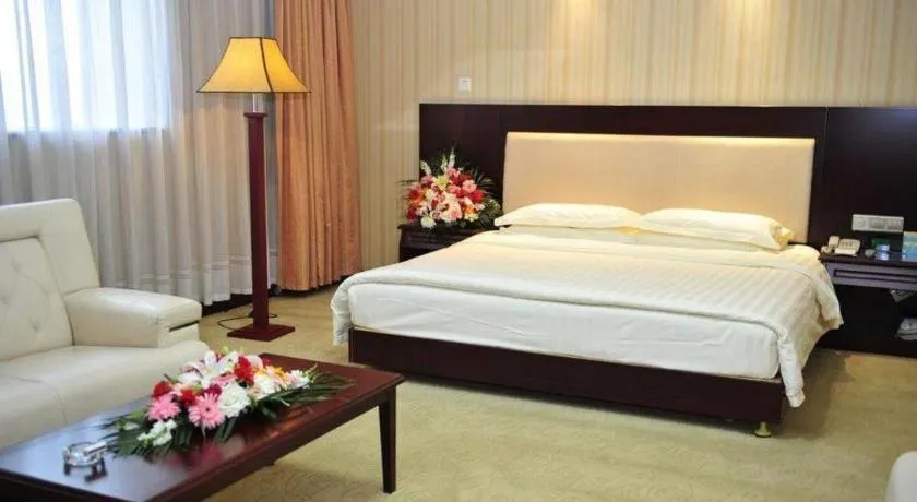 Bed in Kunming Greenlake View Hotel