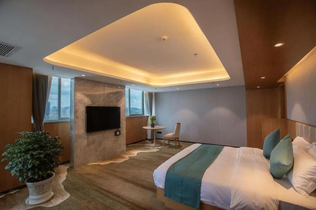 Bed in Kunming Greenlake View Hotel