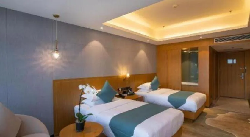 Bed in Kunming Greenlake View Hotel