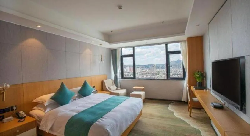 Bed in Kunming Greenlake View Hotel