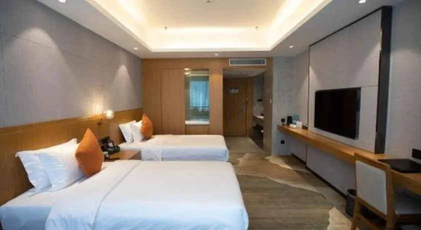 Bed in Kunming Greenlake View Hotel