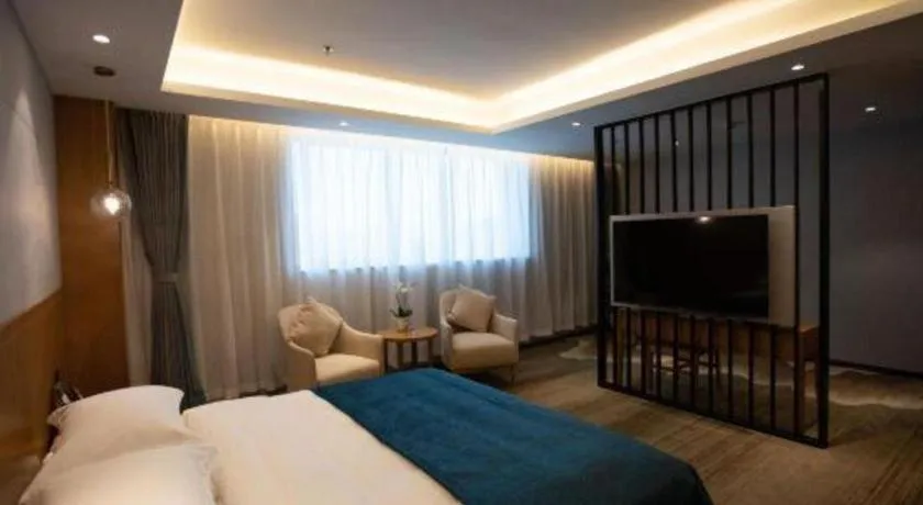 Bed in Kunming Greenlake View Hotel