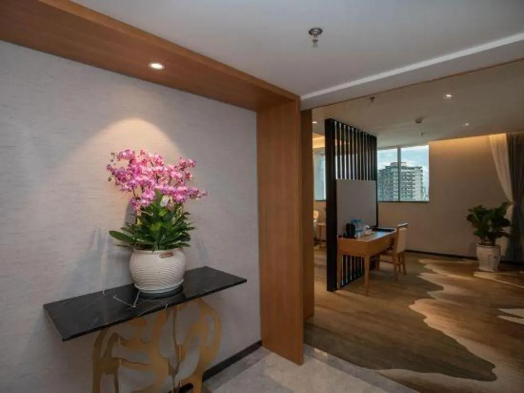 Kunming Greenlake View Hotel