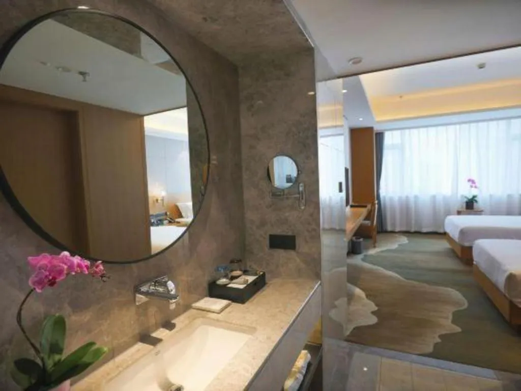 Bed in Kunming Greenlake View Hotel