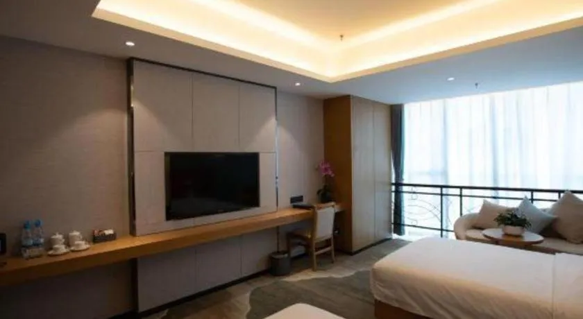 Bed in Kunming Greenlake View Hotel