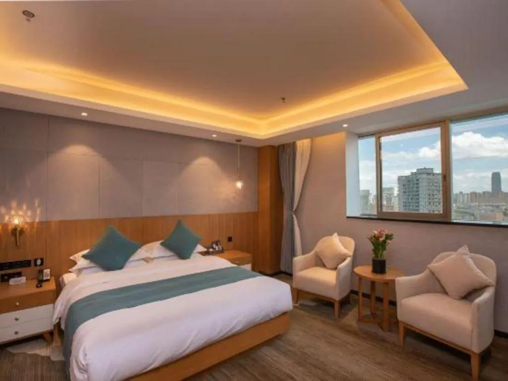 Bed in Kunming Greenlake View Hotel