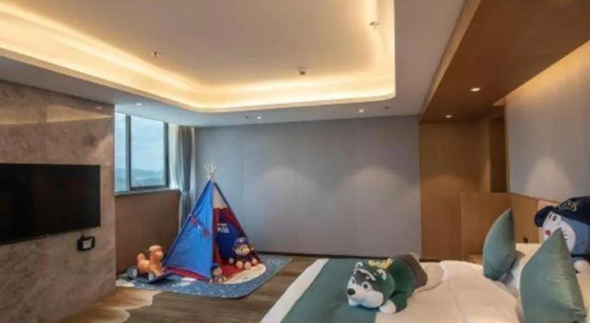 Bed in Kunming Greenlake View Hotel