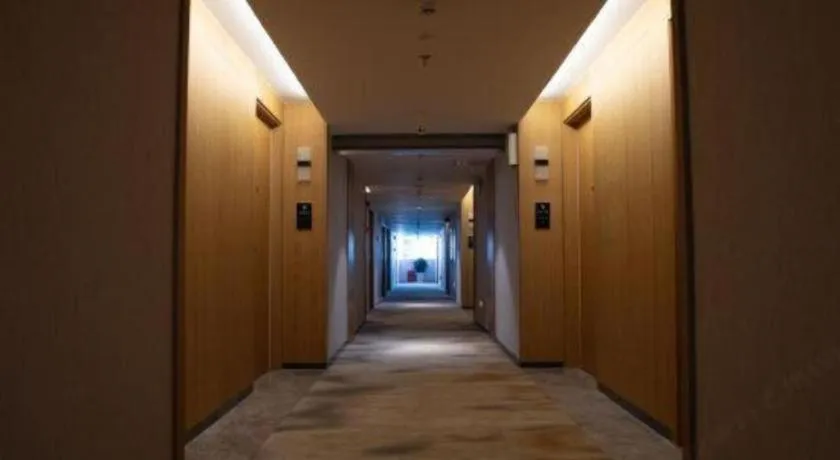 Kunming Greenlake View Hotel