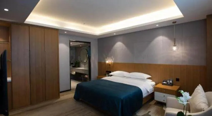 Bed in Kunming Greenlake View Hotel