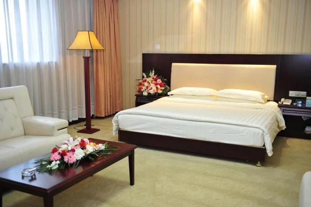 Bed in Kunming Greenlake View Hotel