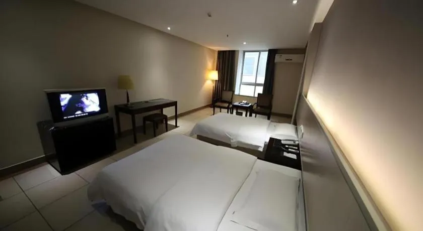 Bed in My Pleasant Hotel