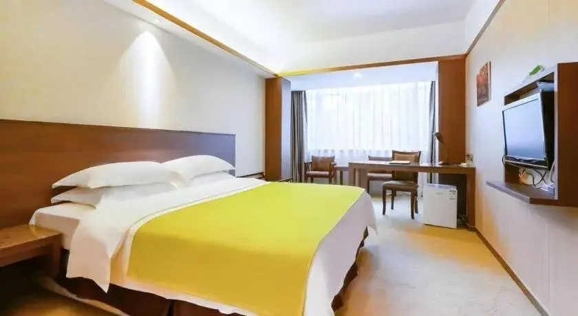 Bed in My Pleasant Hotel Bed in My Pleasant Hotel