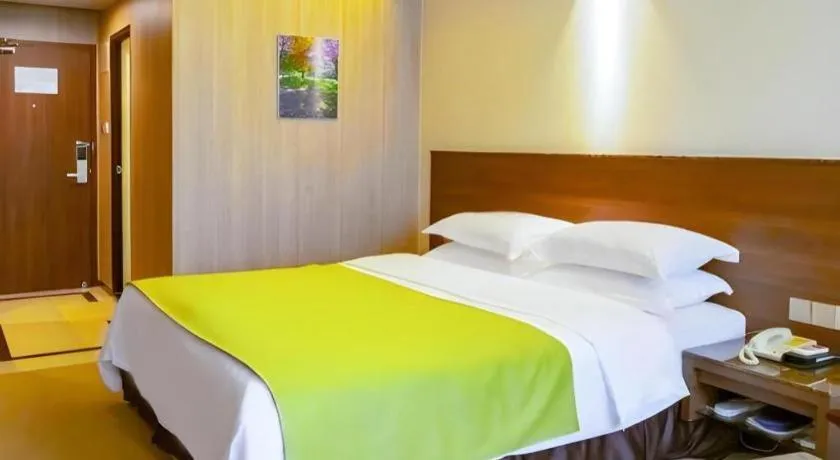 Bed in My Pleasant Hotel