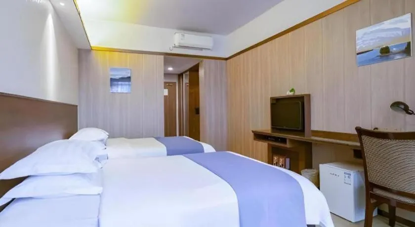 Bed in My Pleasant Hotel