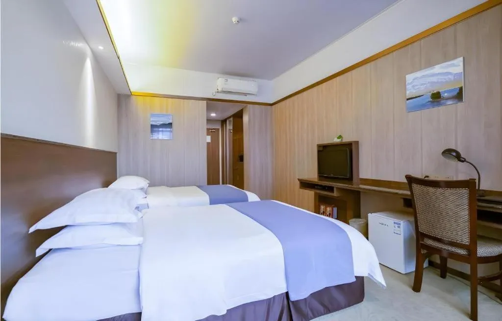 Bed in My Pleasant Hotel