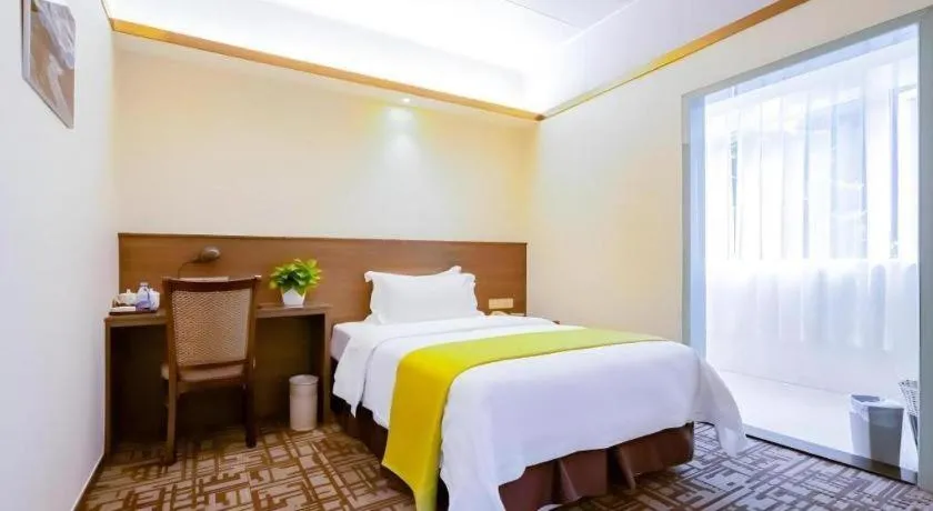 Bed in My Pleasant Hotel