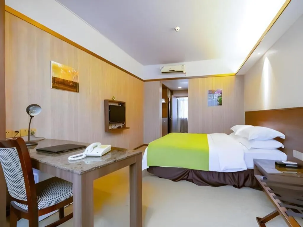 Bed in My Pleasant Hotel