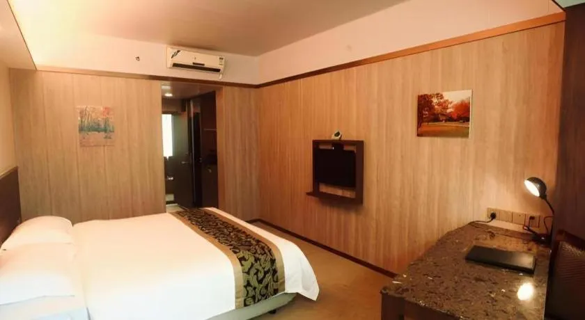 Bed in My Pleasant Hotel