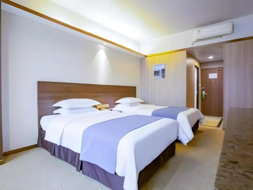 Bed in My Pleasant Hotel