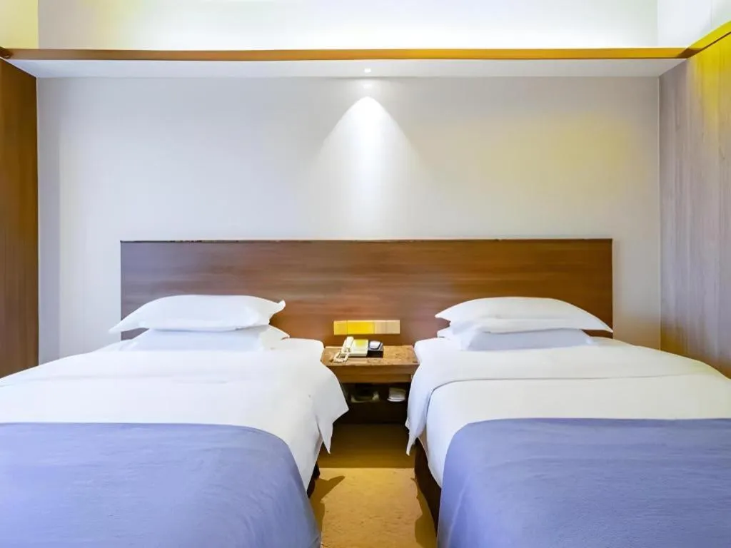 Bed in My Pleasant Hotel