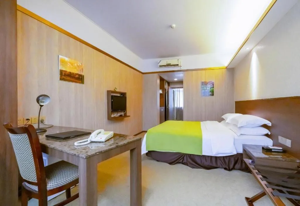 Bed in My Pleasant Hotel